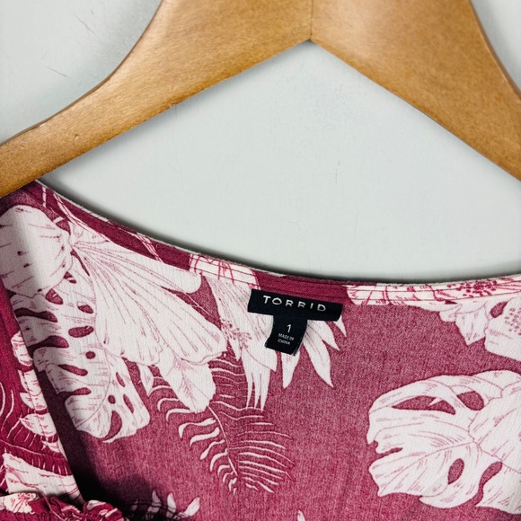 Torrid Babydoll Gauze Smocked Tiered Top Size 1X - Picture 3 of 4